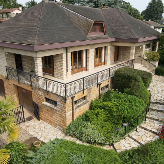  Annonces TLYON : Maison / Villa | CHAMPAGNE-AU-MONT-D'OR (69410) | 285 m2 | 900 000 € 